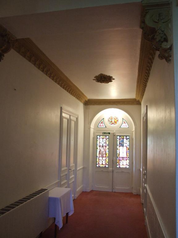 Hotel De Paris ชาเตล-กียง ภายนอก รูปภาพ