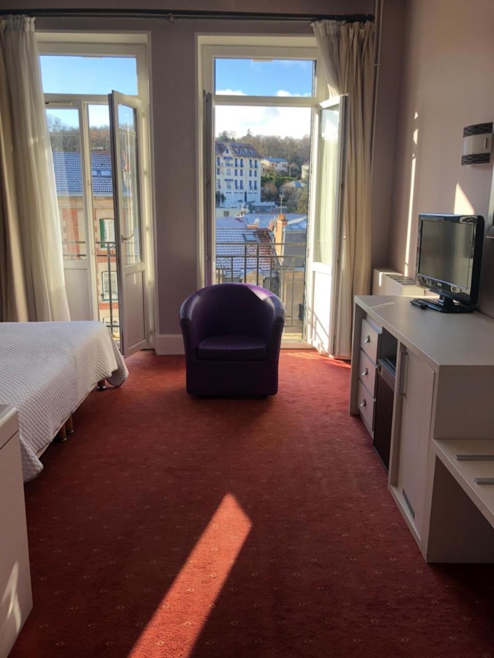 Hotel De Paris ชาเตล-กียง ภายนอก รูปภาพ